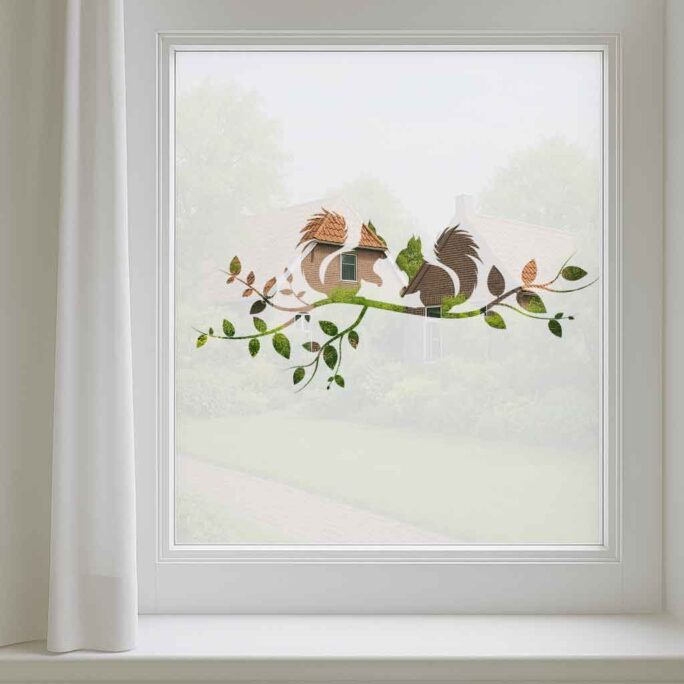 Decoratieve raamfolie met eekhoorns – matte glasfolie met speels natuurmotief